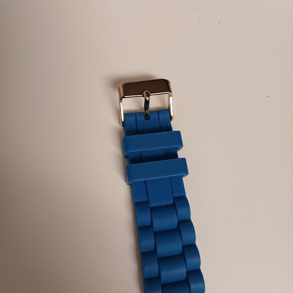 Beauty and the Beast Watch- *Iconic Belle and Beast Dance Scene* - Picture 5 of 7